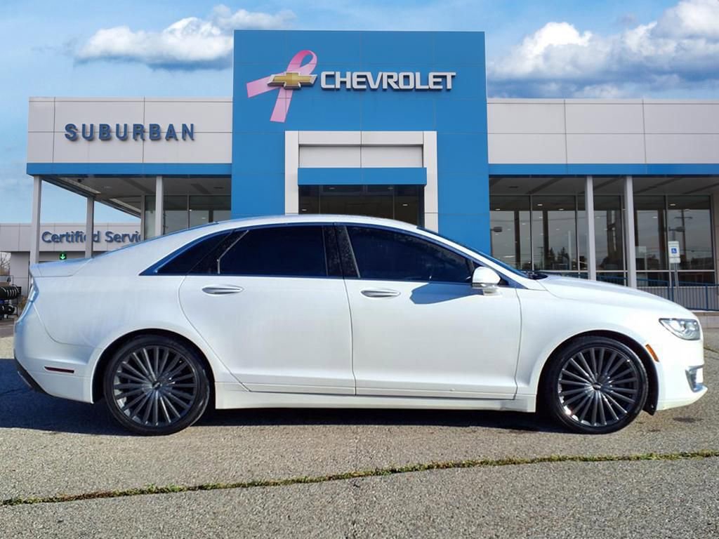 2017 Lincoln MKZ Reserve photo 3