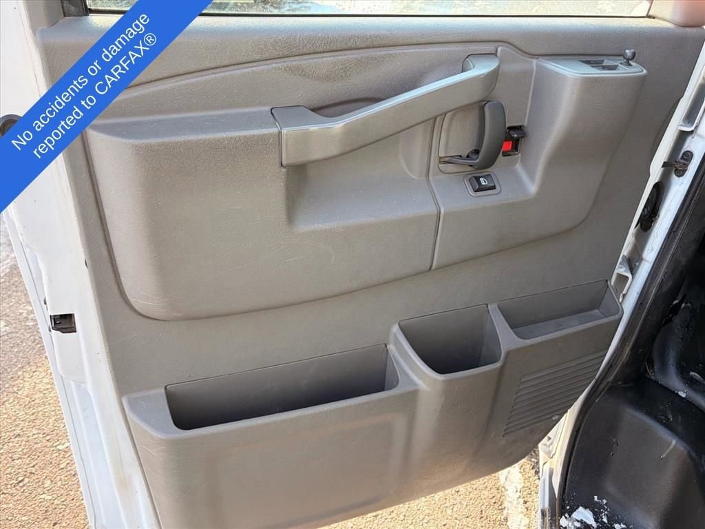 Thumbnail: 2016 Chevrolet Express - 46