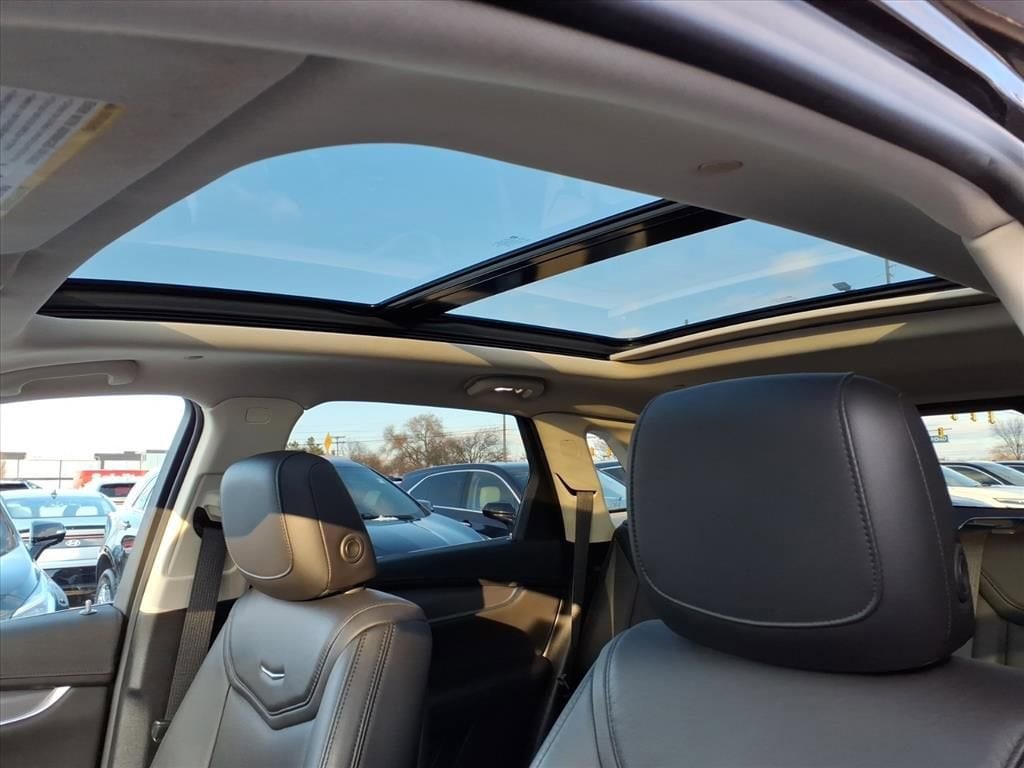 Thumbnail: 2019 Cadillac XT5 - 18