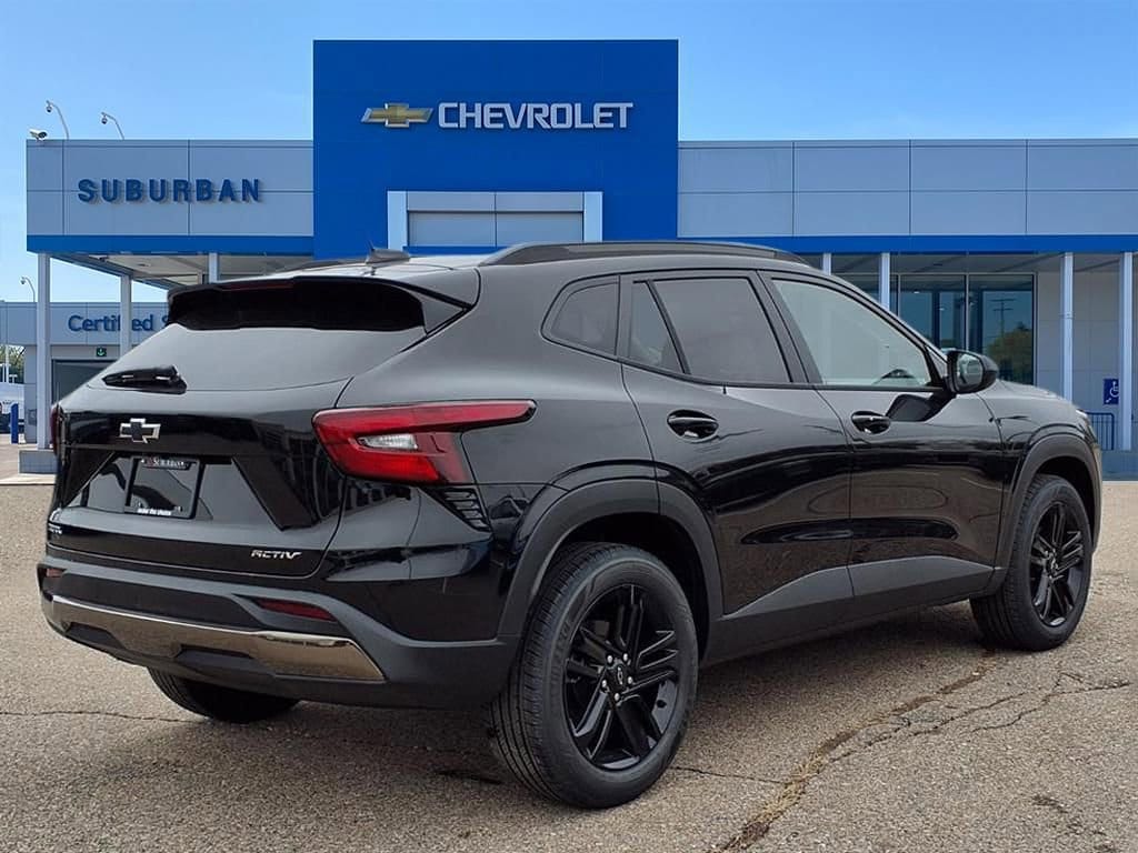 Thumbnail: 2026 Chevrolet Trax - 4