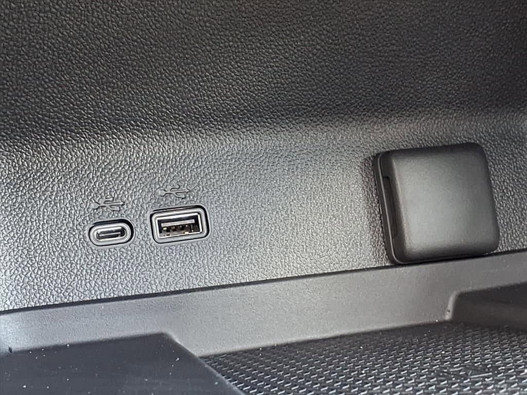 Thumbnail: 2026 Chevrolet Traverse - 22