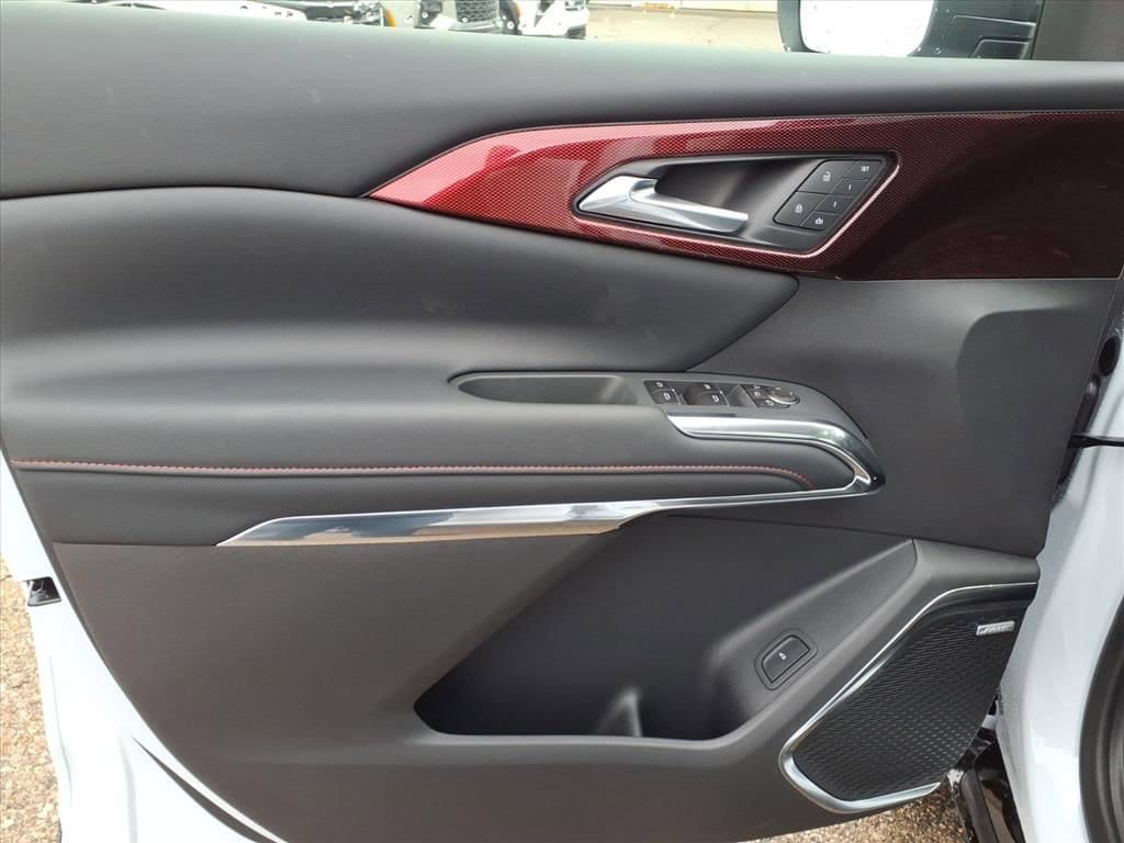 Thumbnail: 2026 Chevrolet Traverse - 12