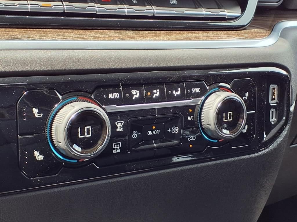 Thumbnail: 2026 Chevrolet Silverado 1500 - 18