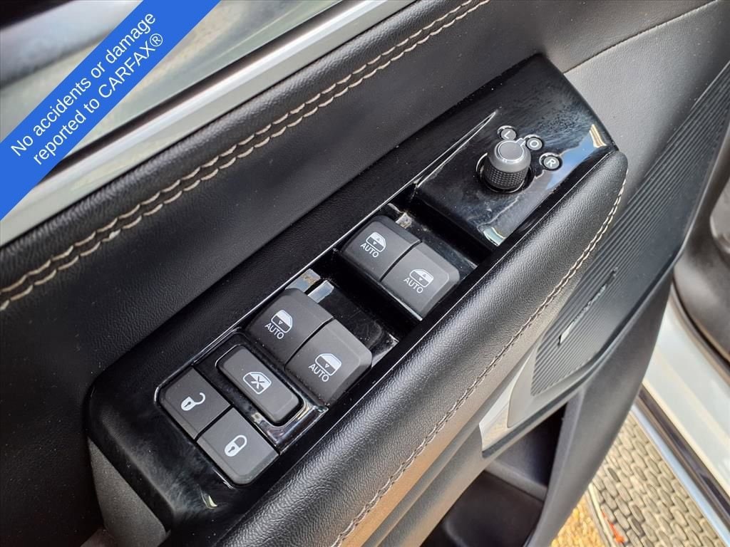 Thumbnail: 2024 Jeep Wagoneer - 16