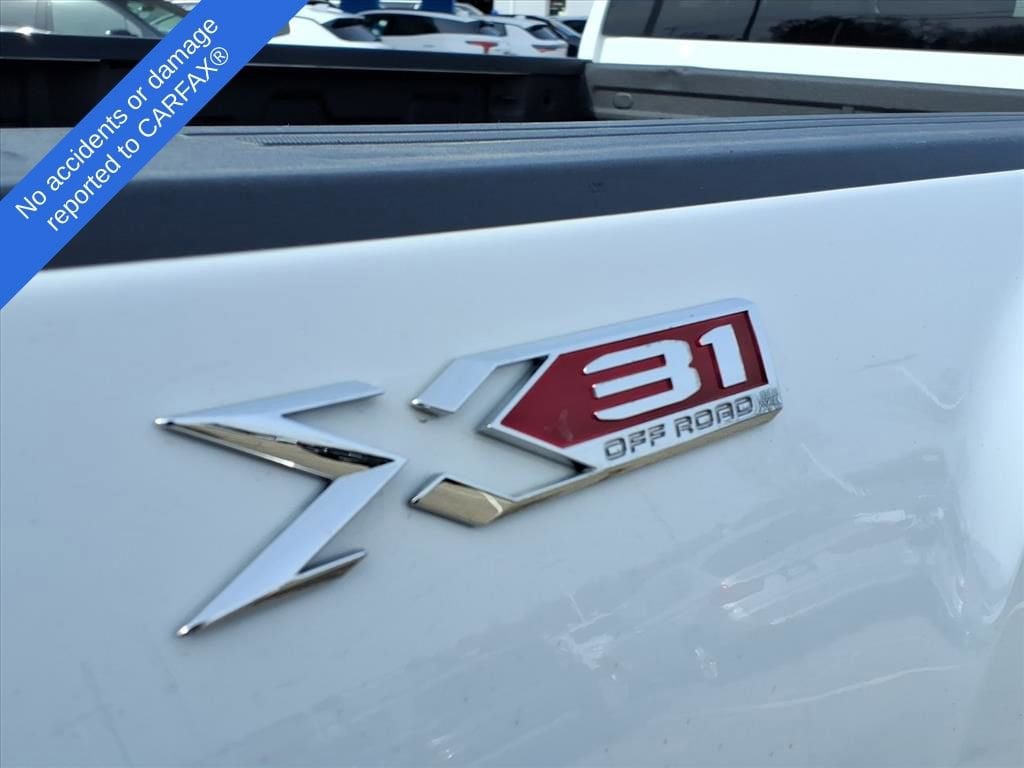 Thumbnail: 2024 GMC Sierra 3500 - 16