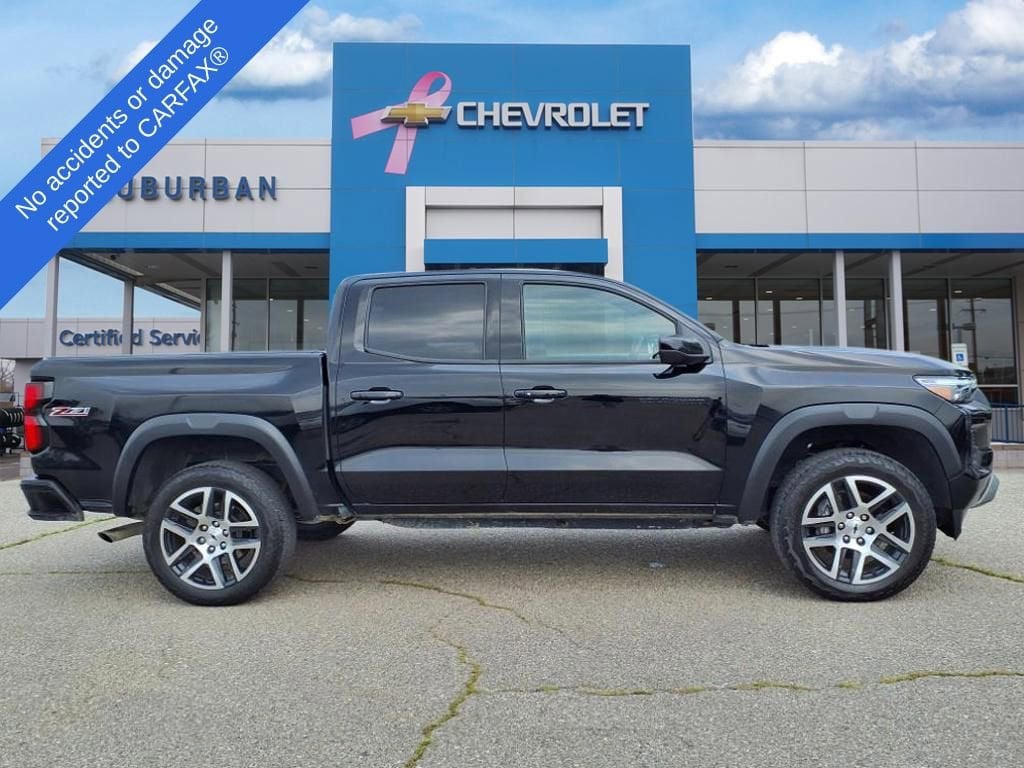 Thumbnail: 2023 Chevrolet Colorado - 4