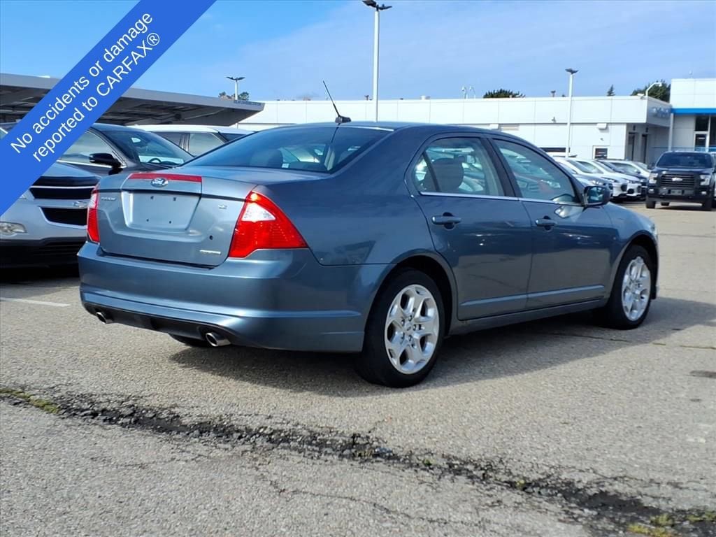 Thumbnail: 2011 Ford Fusion - 4