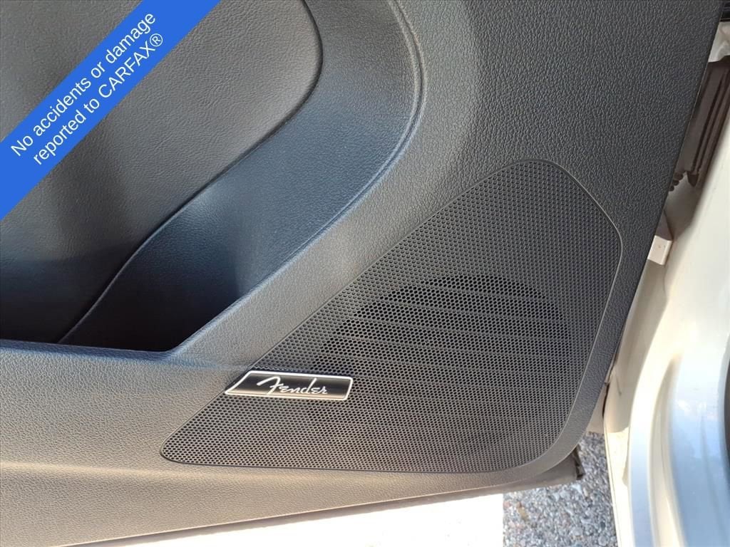 Thumbnail: 2016 Volkswagen Tiguan - 19