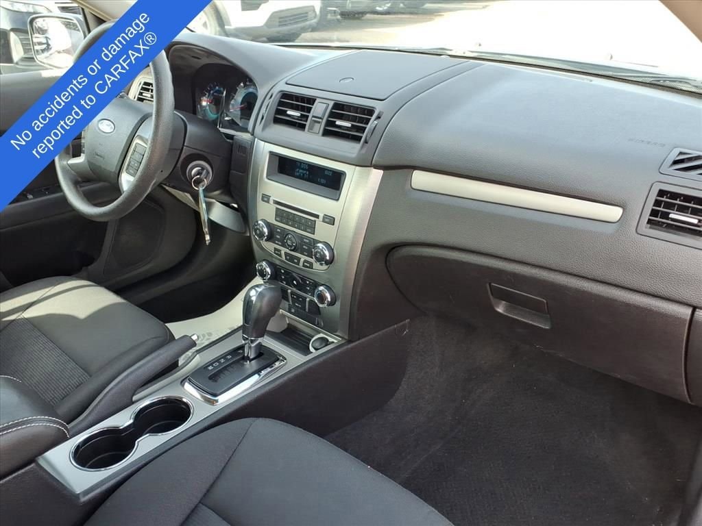 Thumbnail: 2011 Ford Fusion - 26