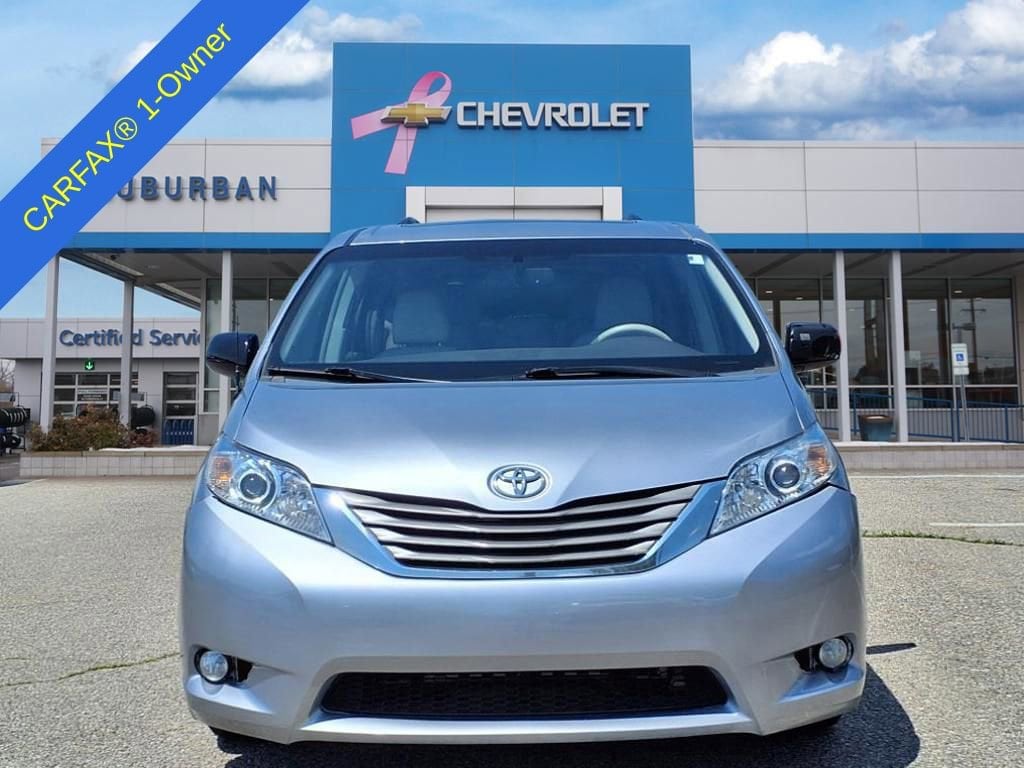 Thumbnail: 2011 Toyota Sienna - 2