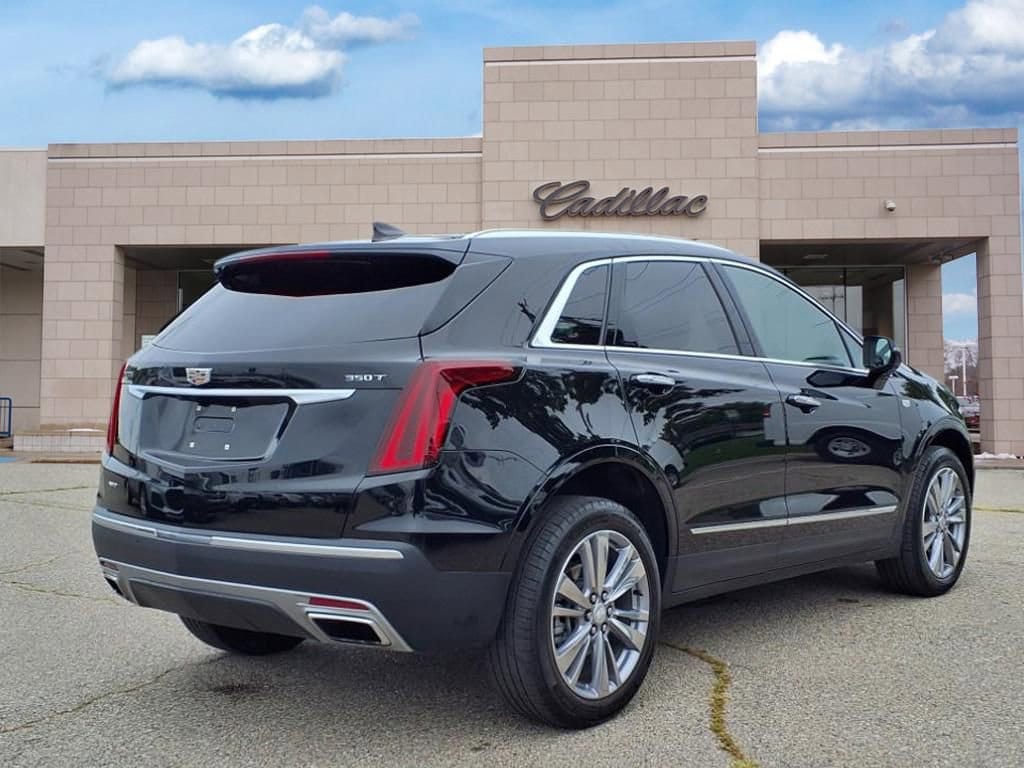 Thumbnail: 2024 Cadillac XT5 - 5