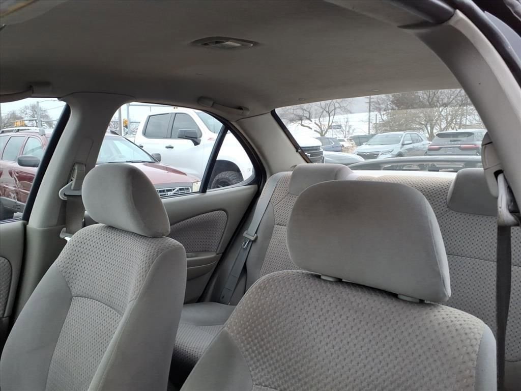 Thumbnail: 2005 Nissan Sentra - 16