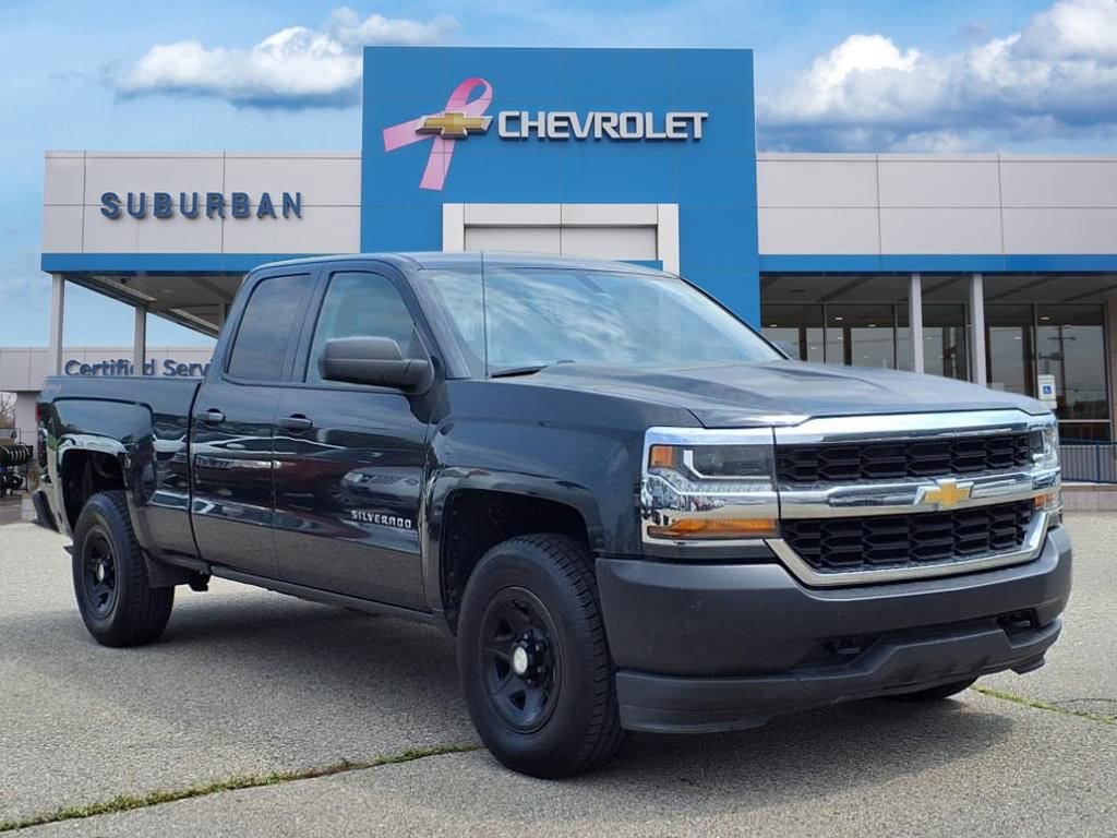 Thumbnail: 2018 Chevrolet Silverado 1500 - 3