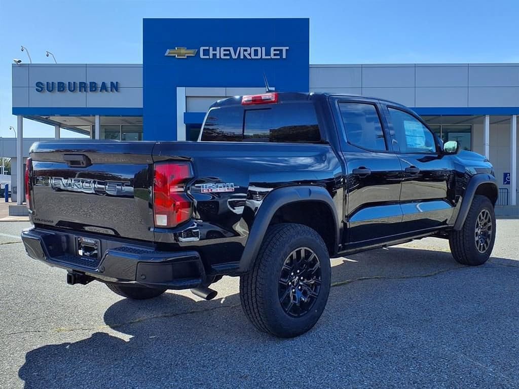 Thumbnail: 2026 Chevrolet Colorado - 4