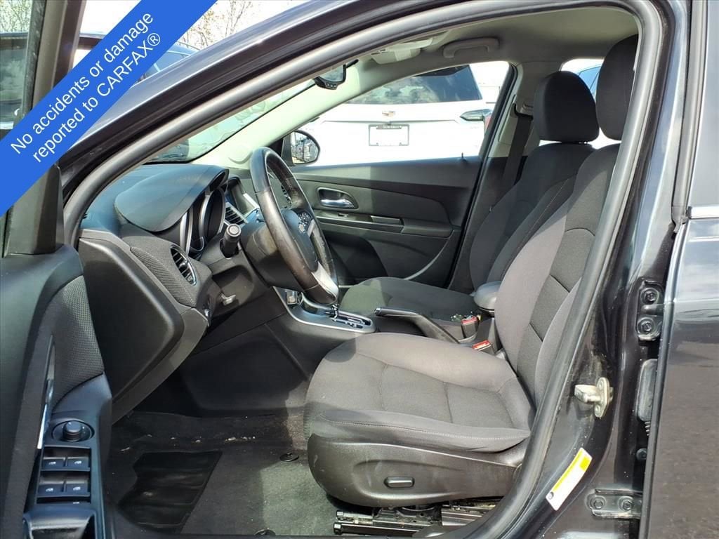Thumbnail: 2014 Chevrolet Cruze - 16
