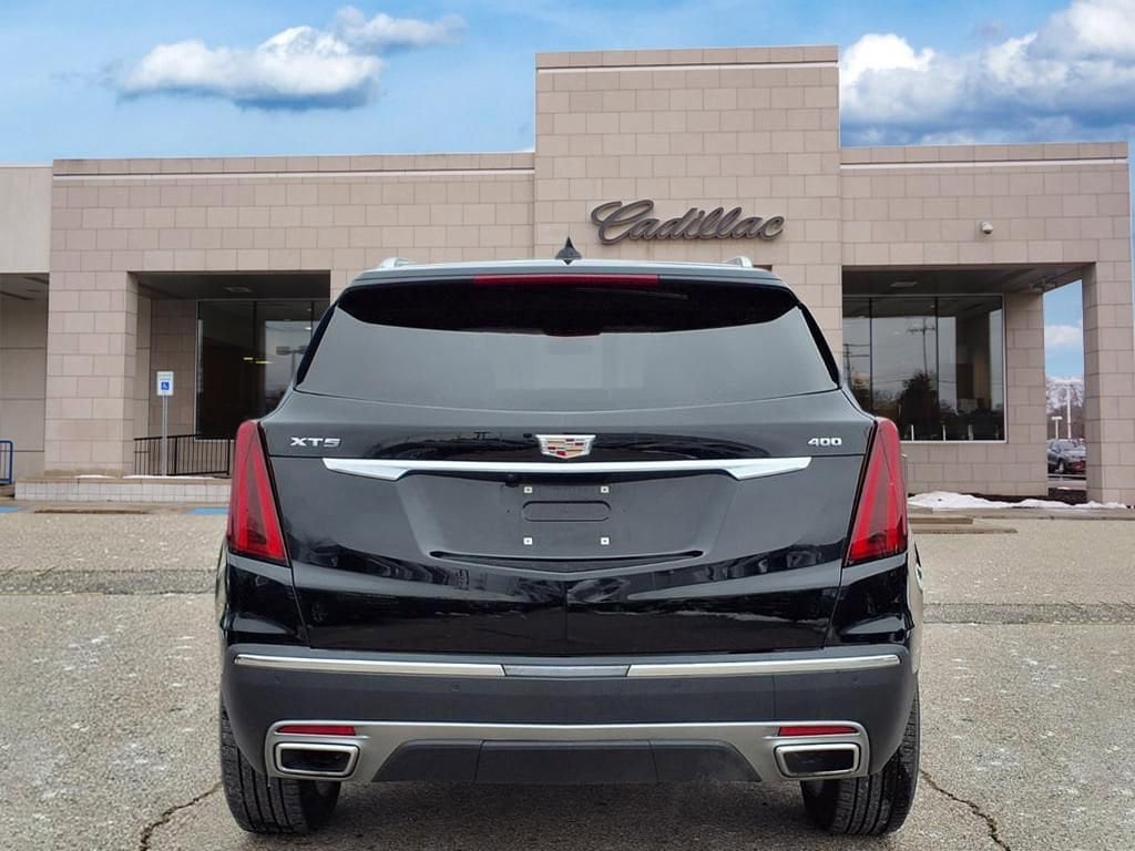 Thumbnail: 2025 Cadillac XT5 - 6