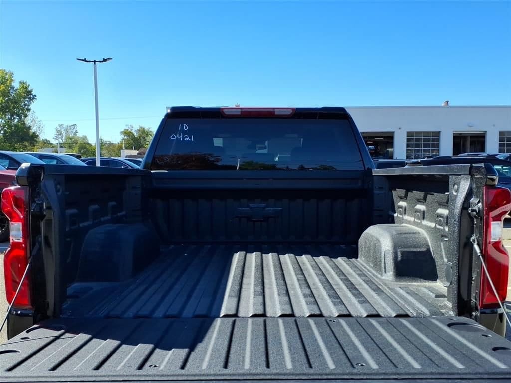 Thumbnail: 2026 Chevrolet Silverado 1500 - 8