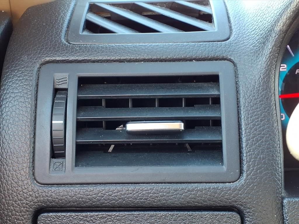 Thumbnail: 2011 Ford Fusion - 27