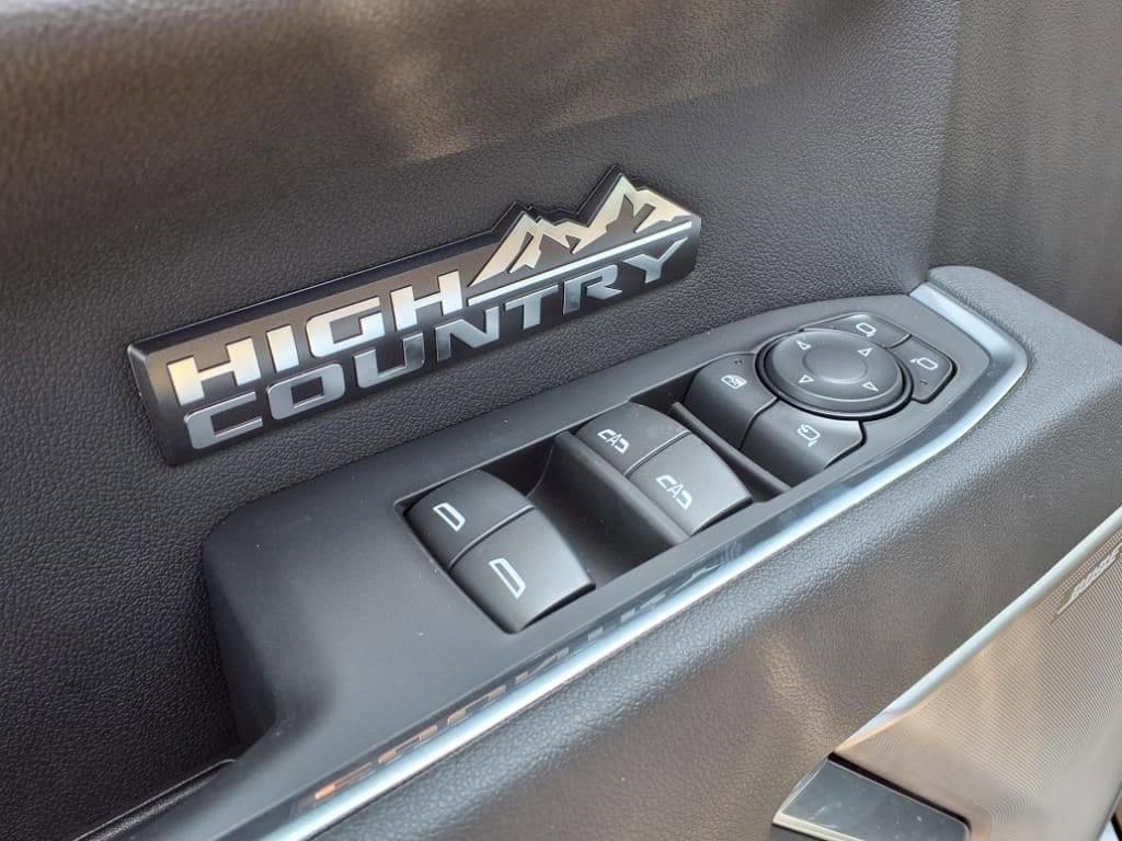 Thumbnail: 2026 Chevrolet Silverado 1500 - 12