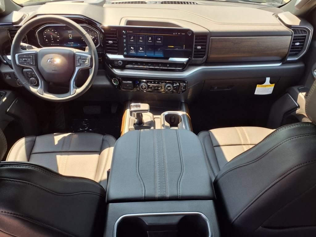 Thumbnail: 2026 Chevrolet Silverado 1500 - 9