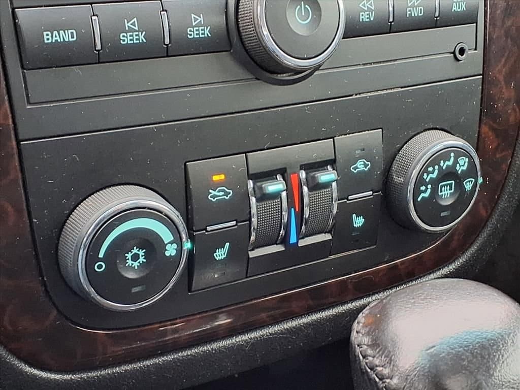 Thumbnail: 2012 Chevrolet Impala - 23