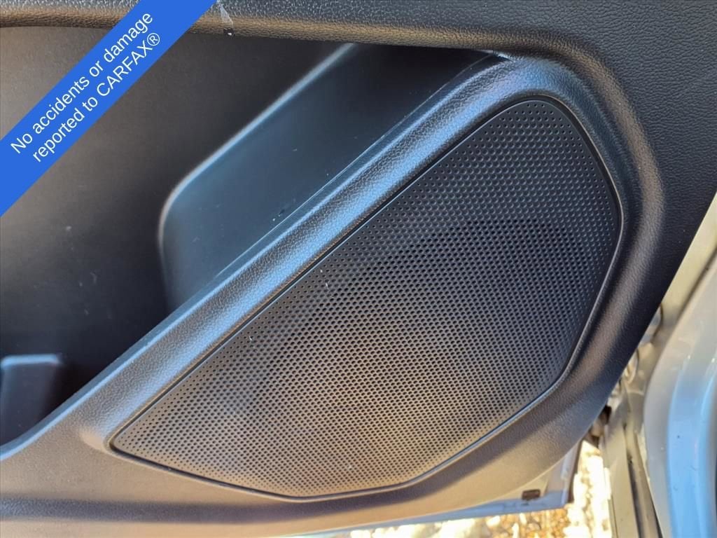 Thumbnail: 2022 Ford Explorer - 17