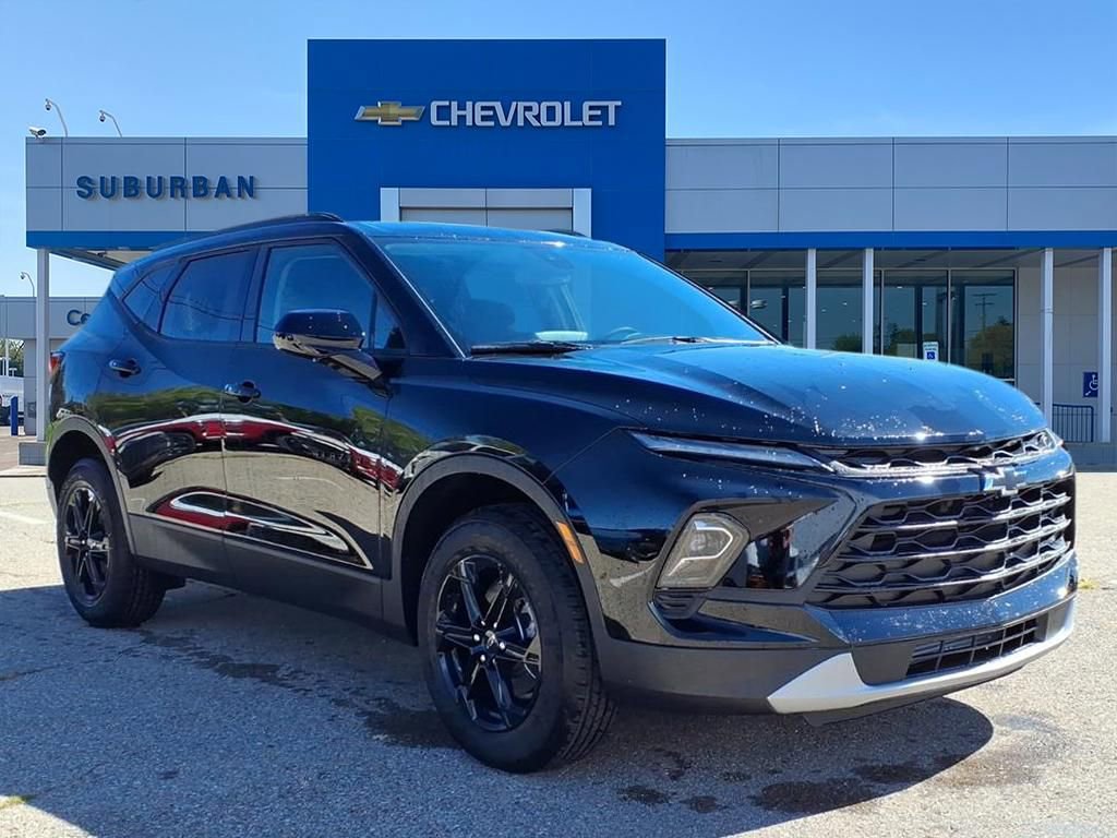 2025 Chevrolet Blazer 2LT photo 2