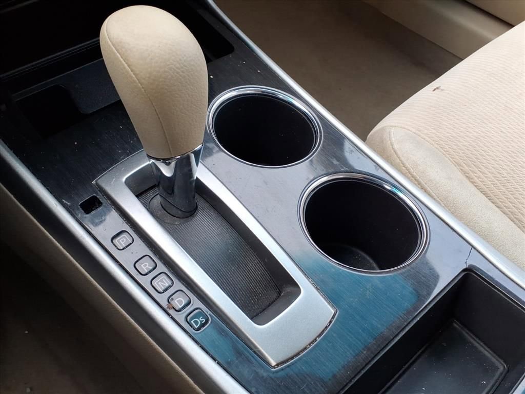 Thumbnail: 2013 Nissan Altima - 22