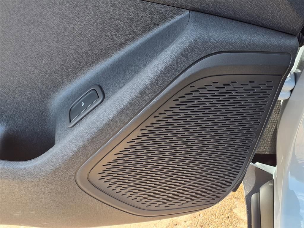 Thumbnail: 2026 Chevrolet Traverse - 11