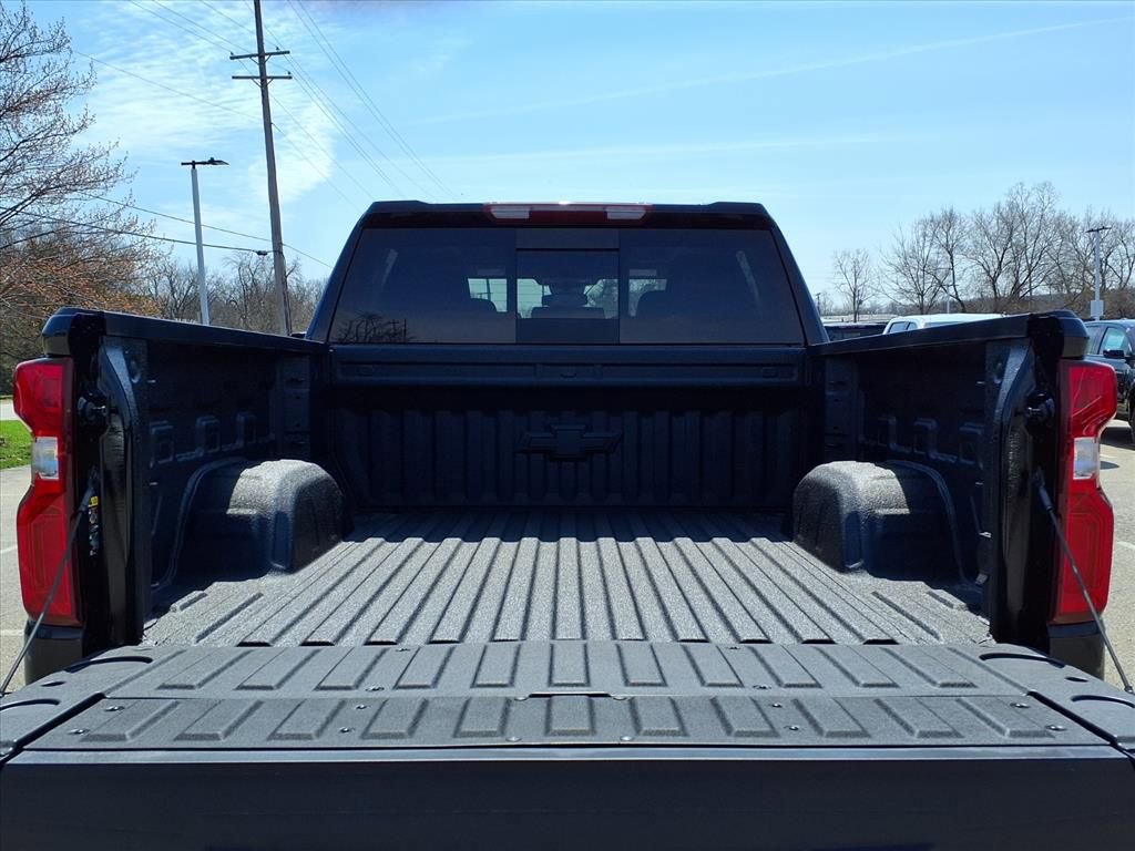 Thumbnail: 2026 Chevrolet Silverado 1500 - 8
