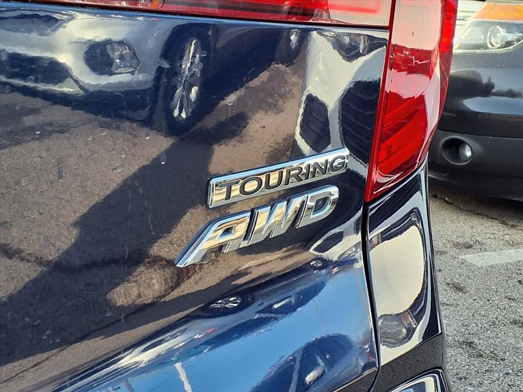 Thumbnail: 2017 Honda Pilot - 9