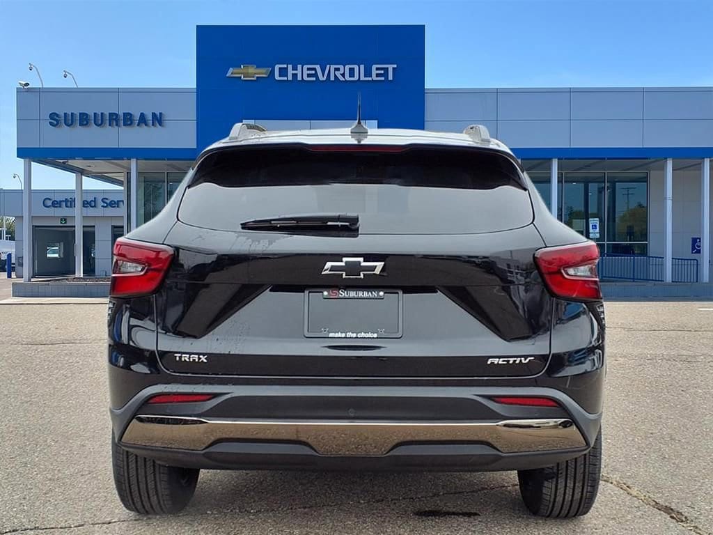 Thumbnail: 2026 Chevrolet Trax - 5