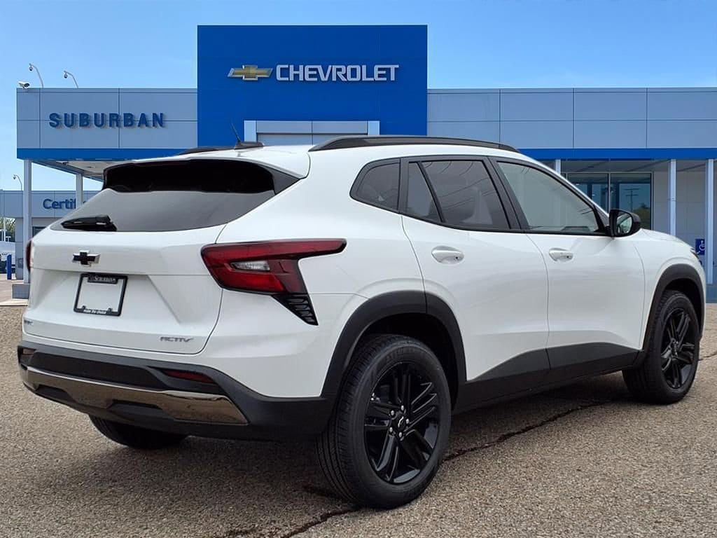 Thumbnail: 2026 Chevrolet Trax - 4