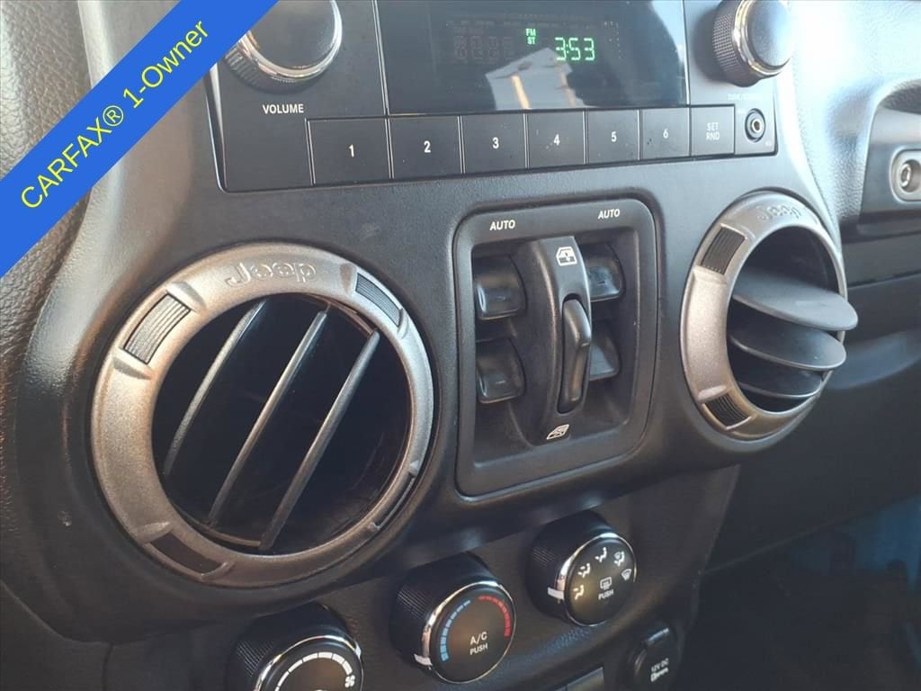 Thumbnail: 2012 Jeep Wrangler - 26