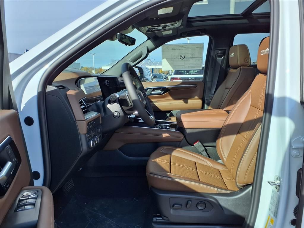 Thumbnail: 2026 Chevrolet Suburban - 14