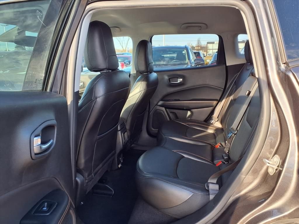 Thumbnail: 2020 Jeep Compass - 11