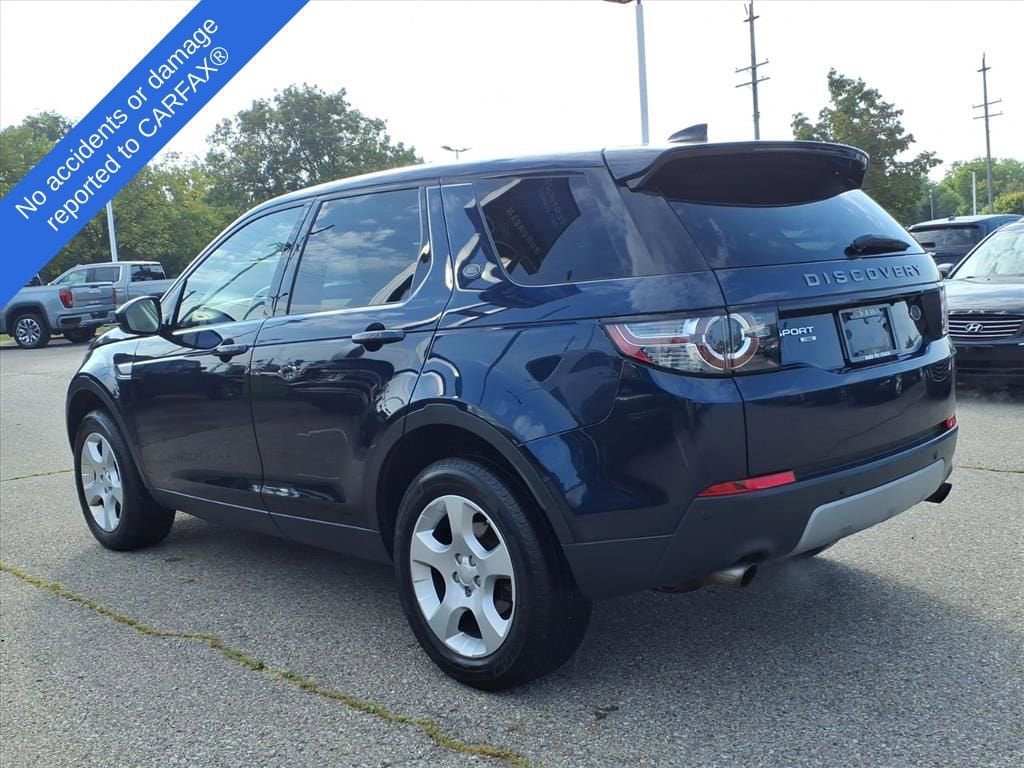 Thumbnail: 2017 Land Rover Discovery Sport - 8