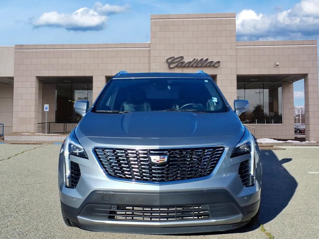 2023 Cadillac XT4 Premium Luxury photo 2