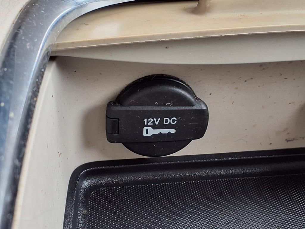 Thumbnail: 2016 Dodge Grand Caravan - 23