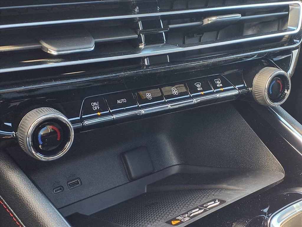 Thumbnail: 2026 Chevrolet Traverse - 19