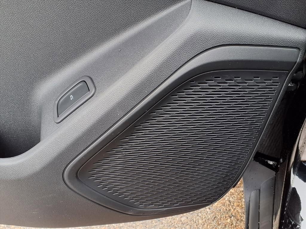 Thumbnail: 2026 Chevrolet Traverse - 14