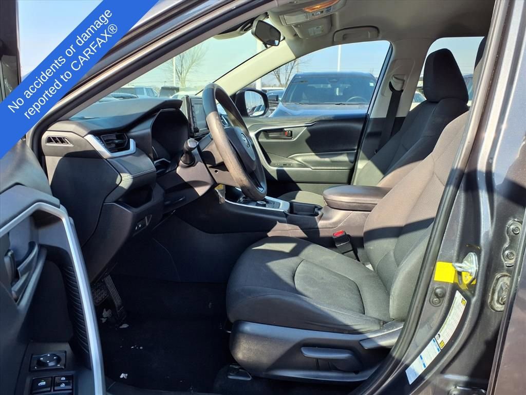 Thumbnail: 2019 Toyota RAV4 - 19