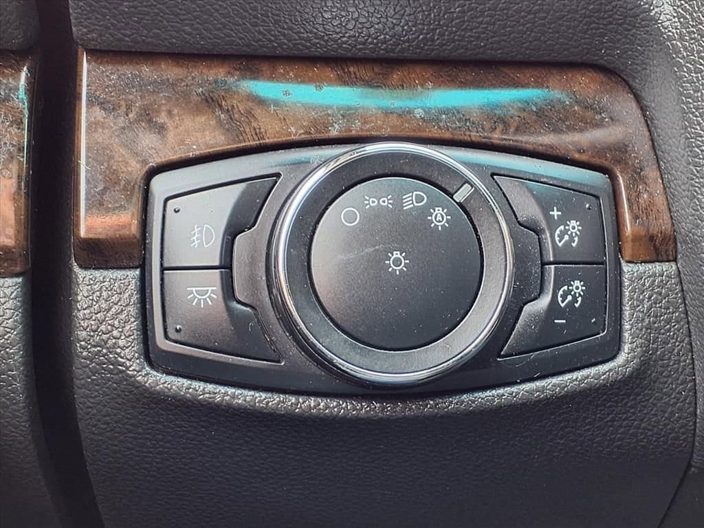 Thumbnail: 2014 Ford Explorer - 25