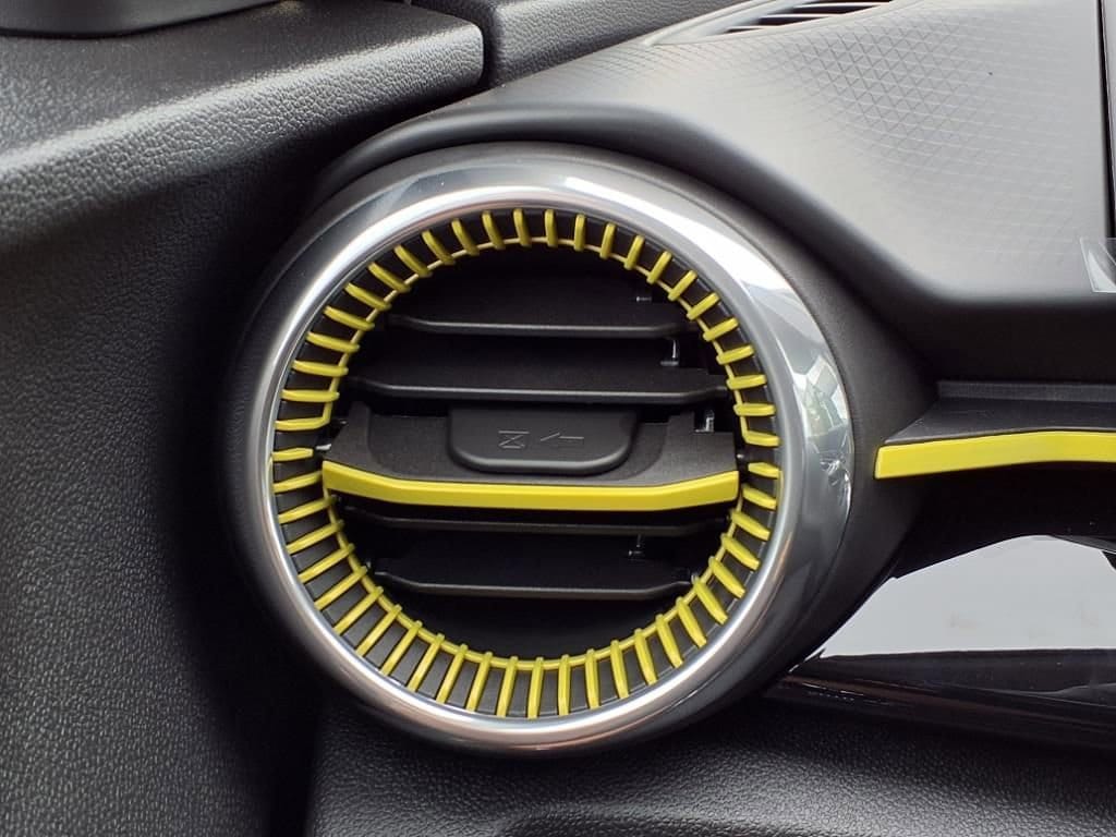 Thumbnail: 2025 Chevrolet Trax - 24