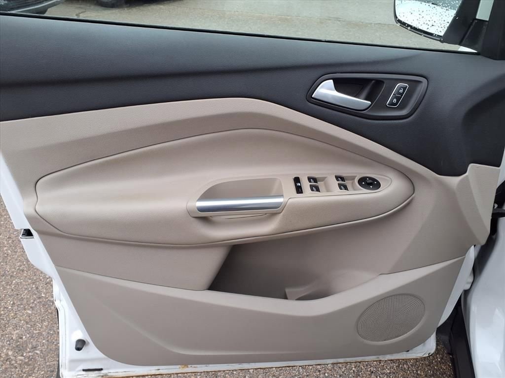 Thumbnail: 2016 Ford Escape - 14