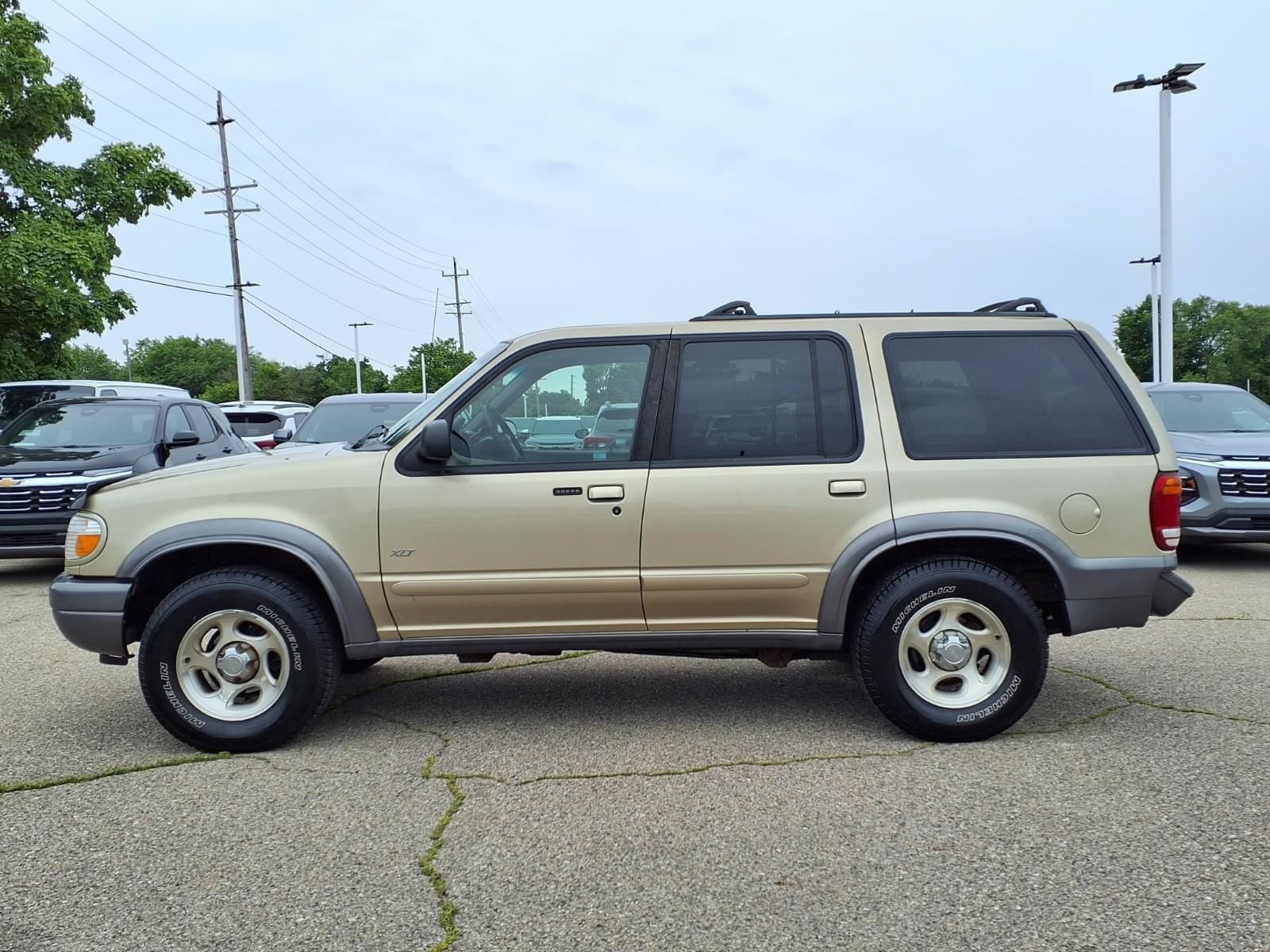 Thumbnail: 2001 Ford Explorer - 7