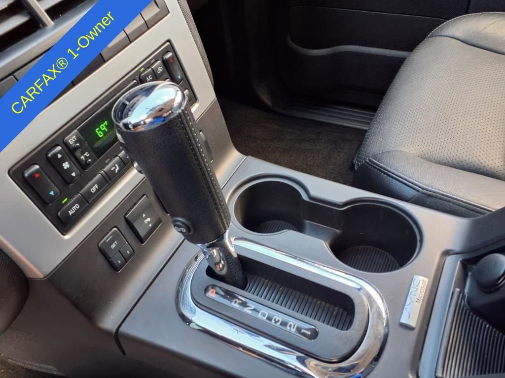 2010 Mercury Mountaineer Premier 26