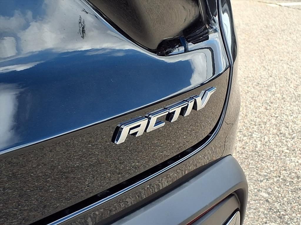 Thumbnail: 2026 Chevrolet Trax - 8