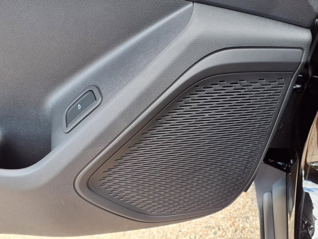 Thumbnail: 2026 Chevrolet Traverse - 14