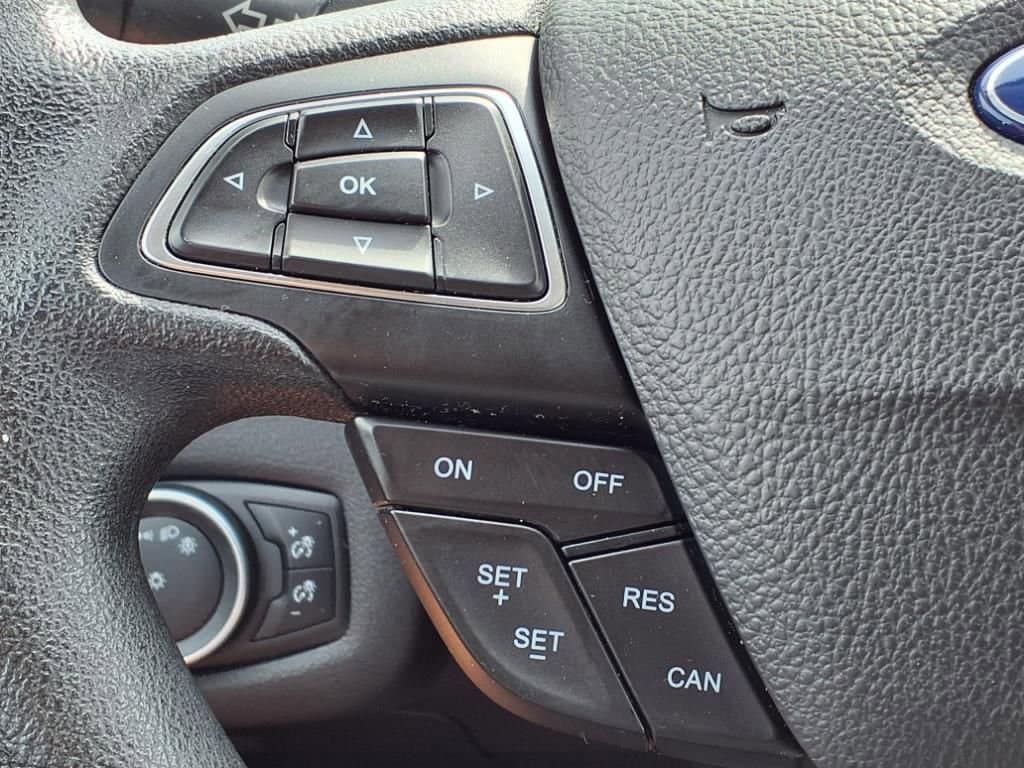 Thumbnail: 2017 Ford Escape - 28